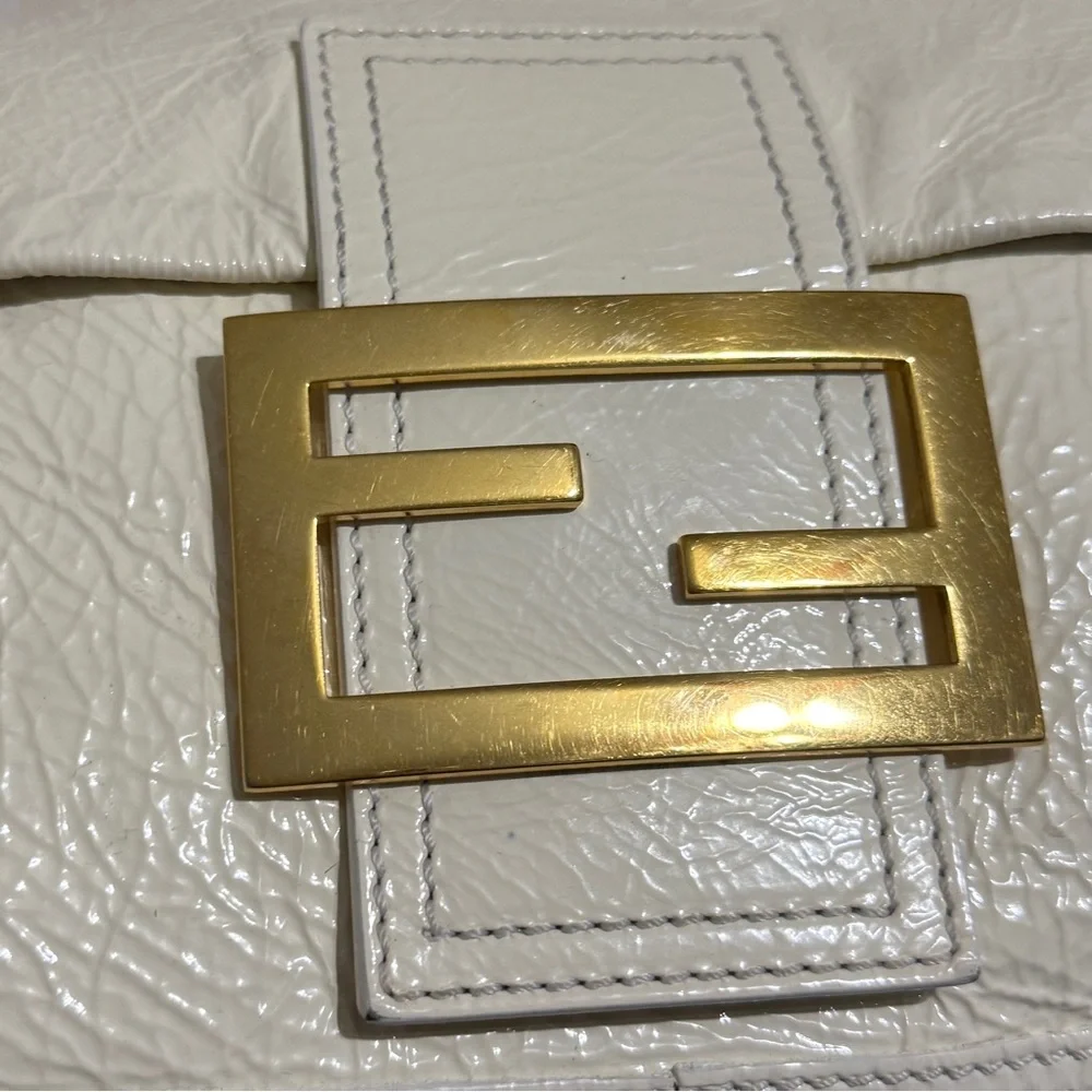 AUTH RARE Fendi XL Baguette white patent leather 2way Shoulder Bag oversized